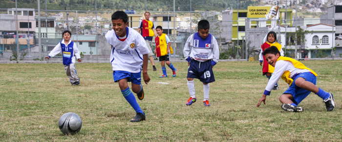 Help een sportproject in Ecuador
