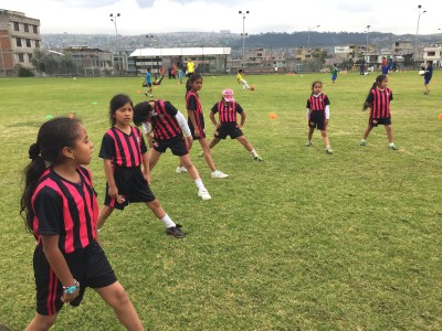 voetbal vrouwen project Ecuador